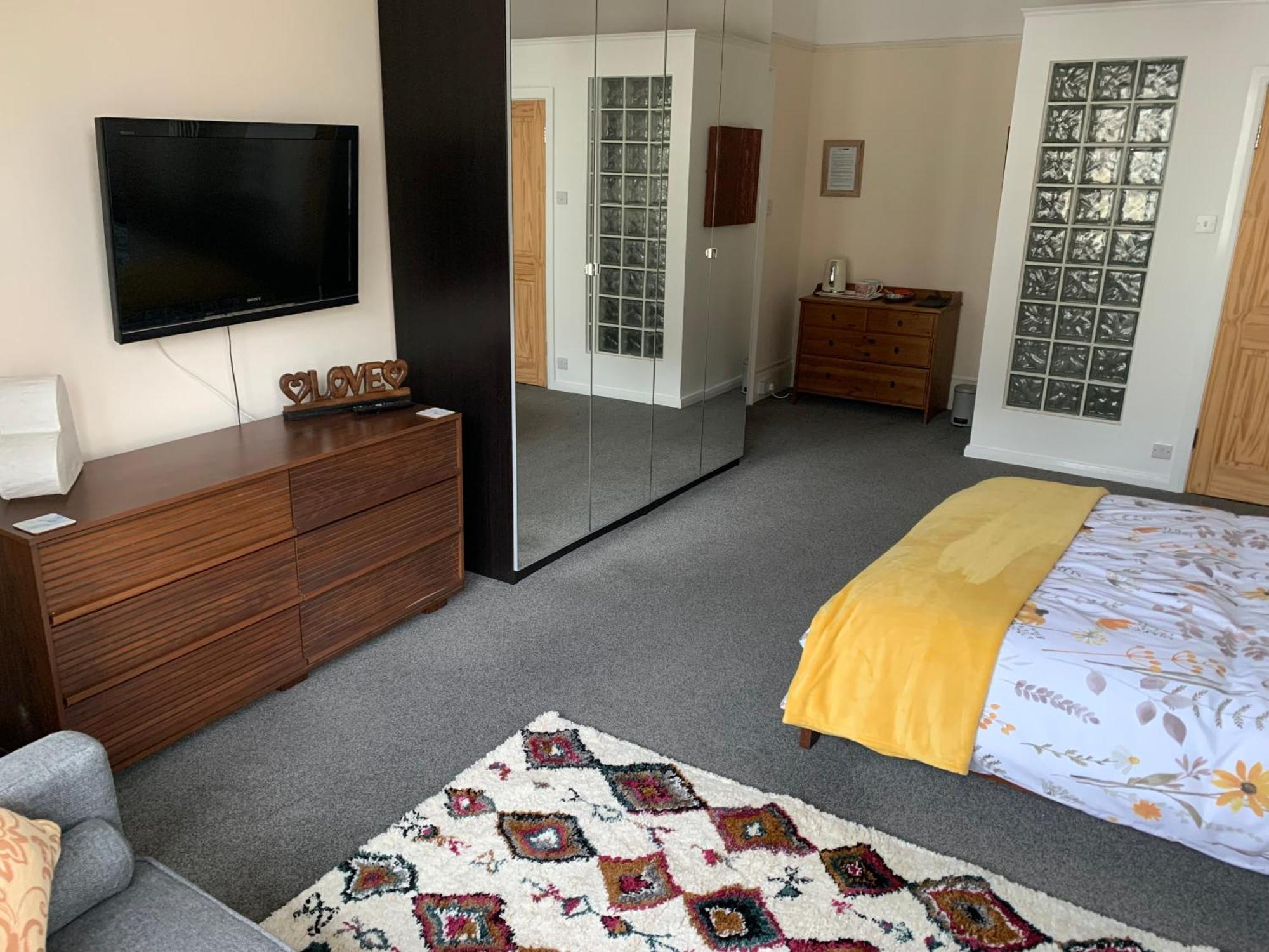 Ocean View Double With Ensuite, With Access To Private Garden And Bike Store Margate Kültér fotó